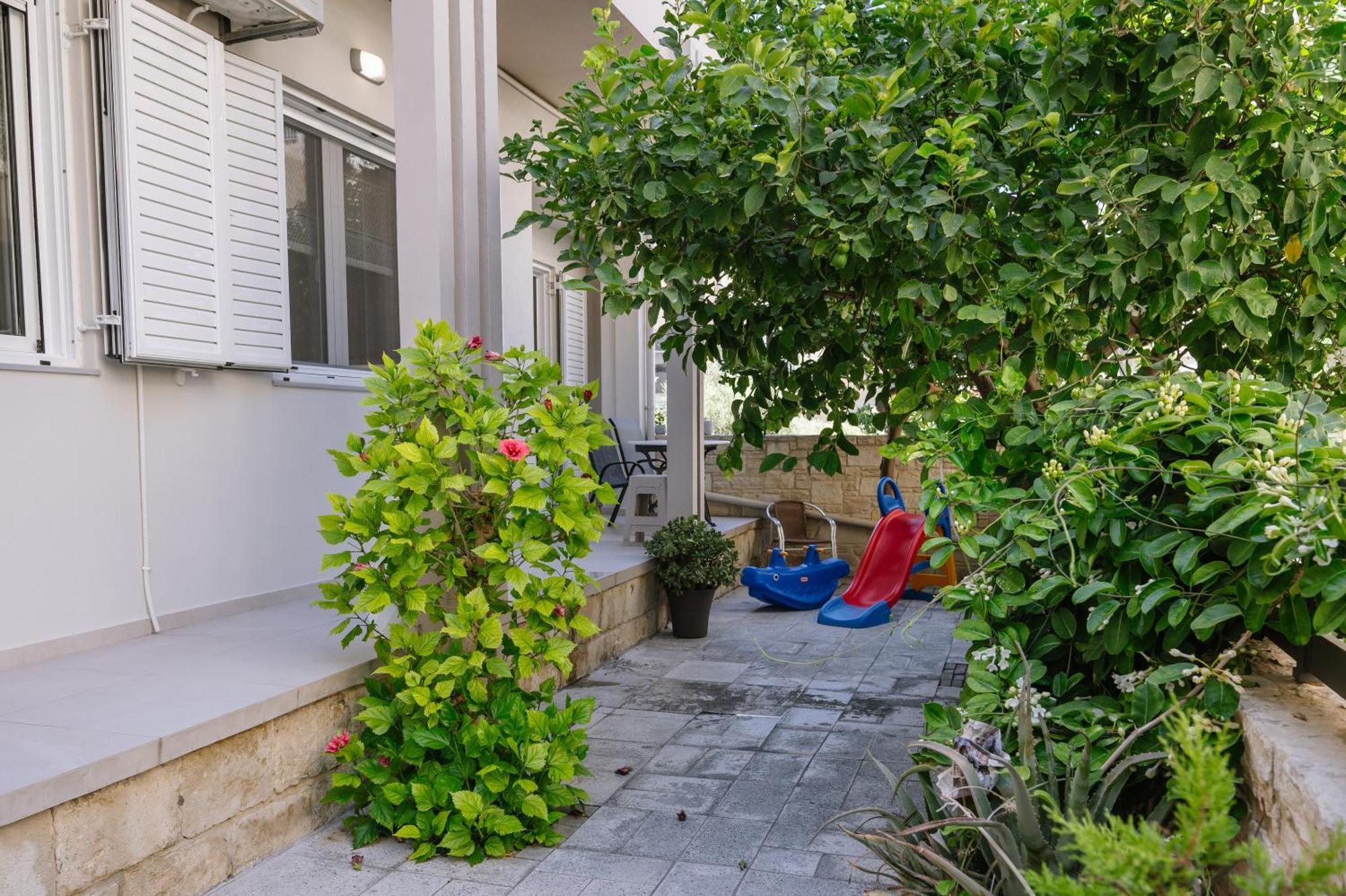 Brand New Family House Est. 2023 Daire Kandiye Dış mekan fotoğraf