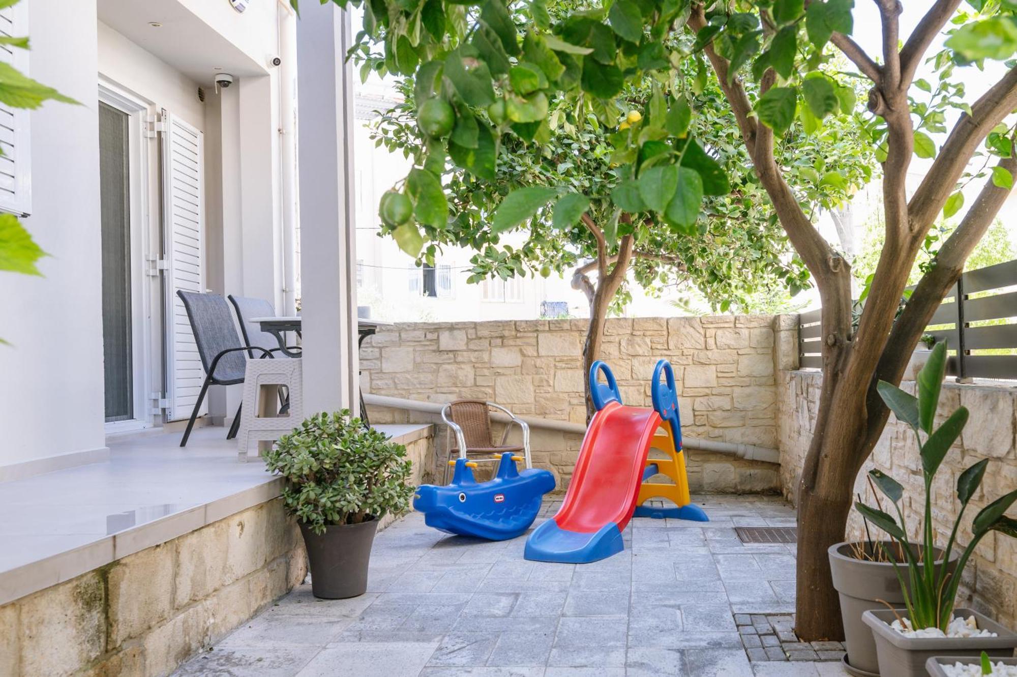 Brand New Family House Est. 2023 Daire Kandiye Dış mekan fotoğraf
